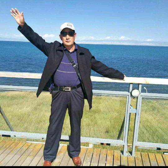 丁邦超参加会议