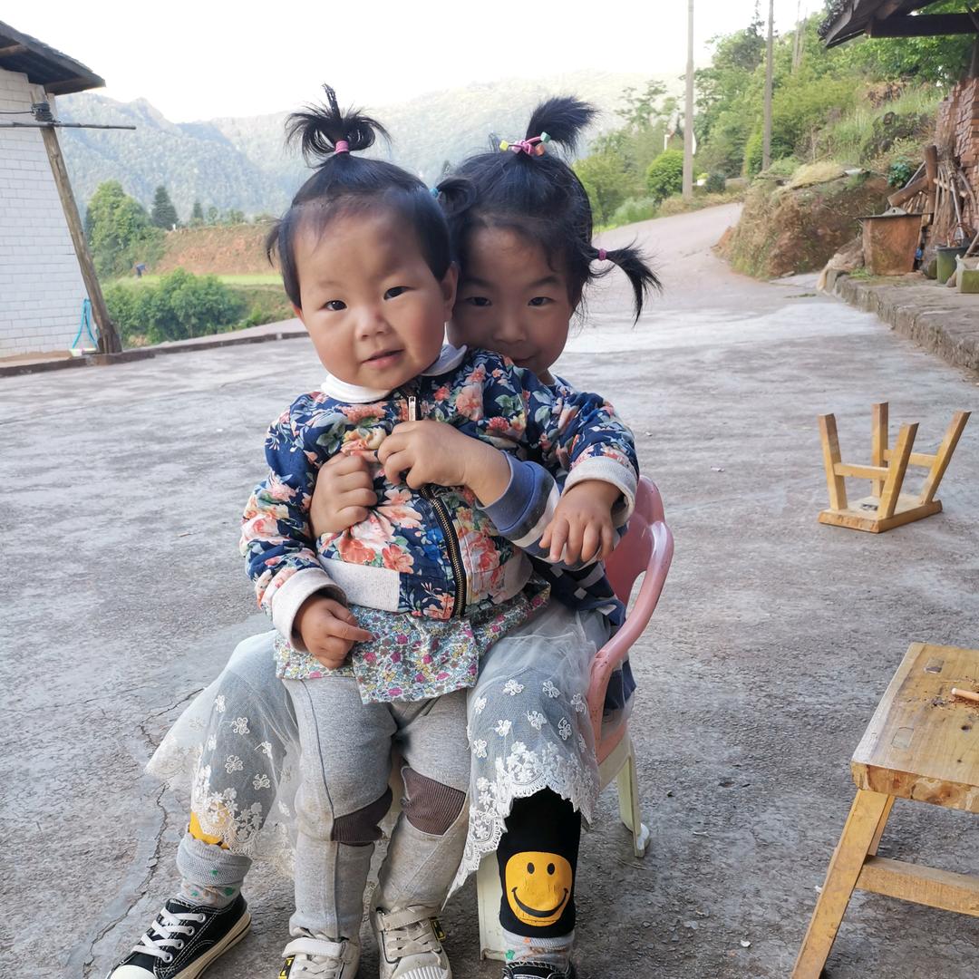 小珊珊（邹雨菲