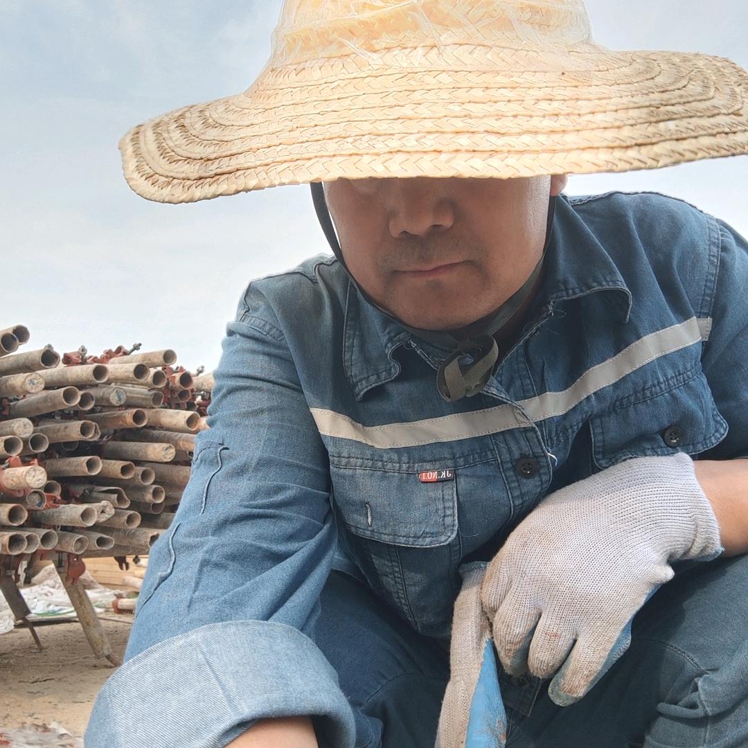 人生过半，有辉煌有灿烂，更多无奈