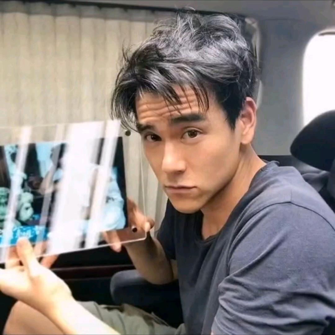 西域张艺兴
