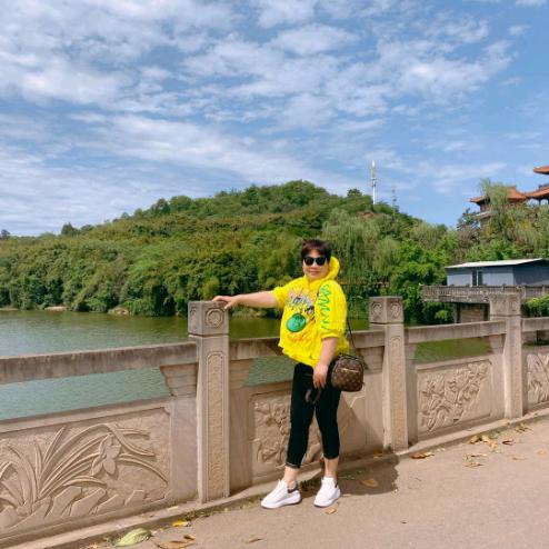 三美（每天不定时娱乐直播1小时！）