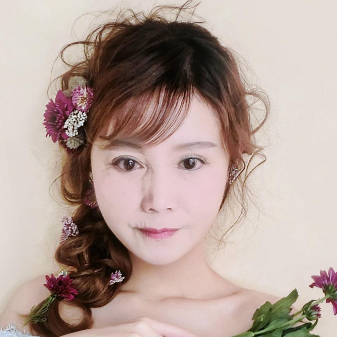 黄中英