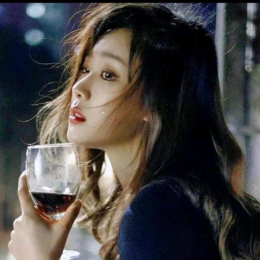 转身已陌路！老娘不在乎，拒绝私聊！