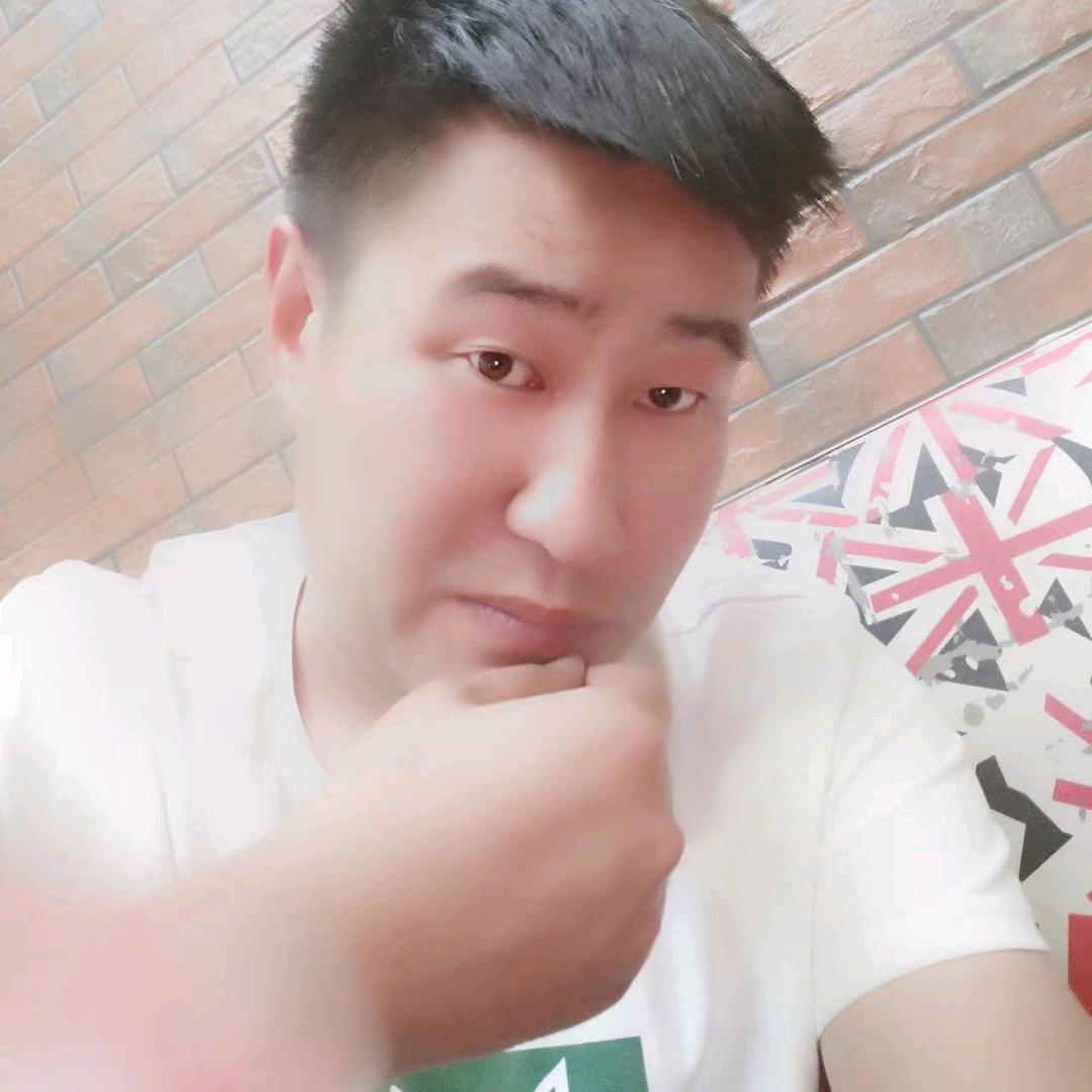 陈二小.