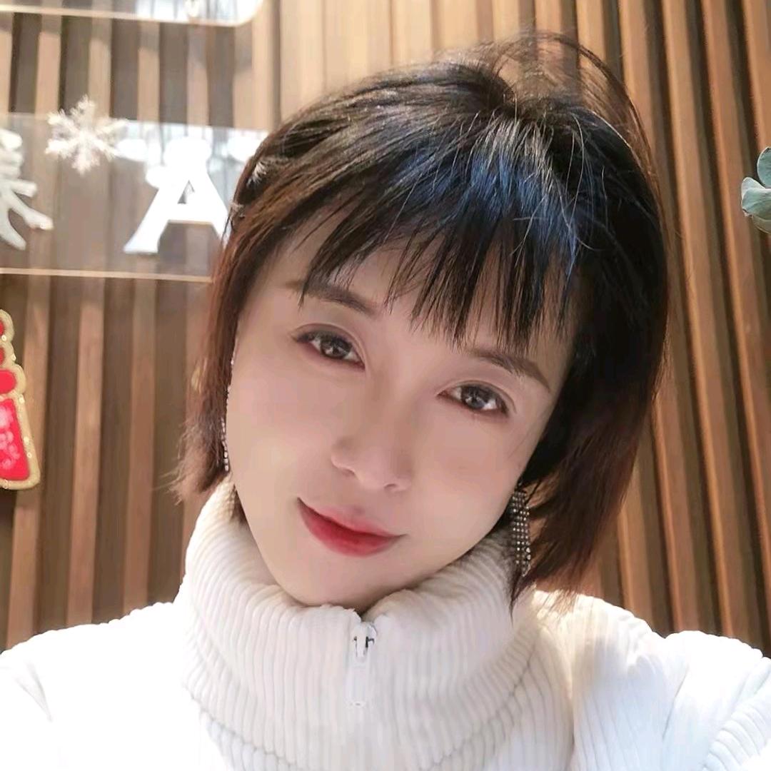莫丽