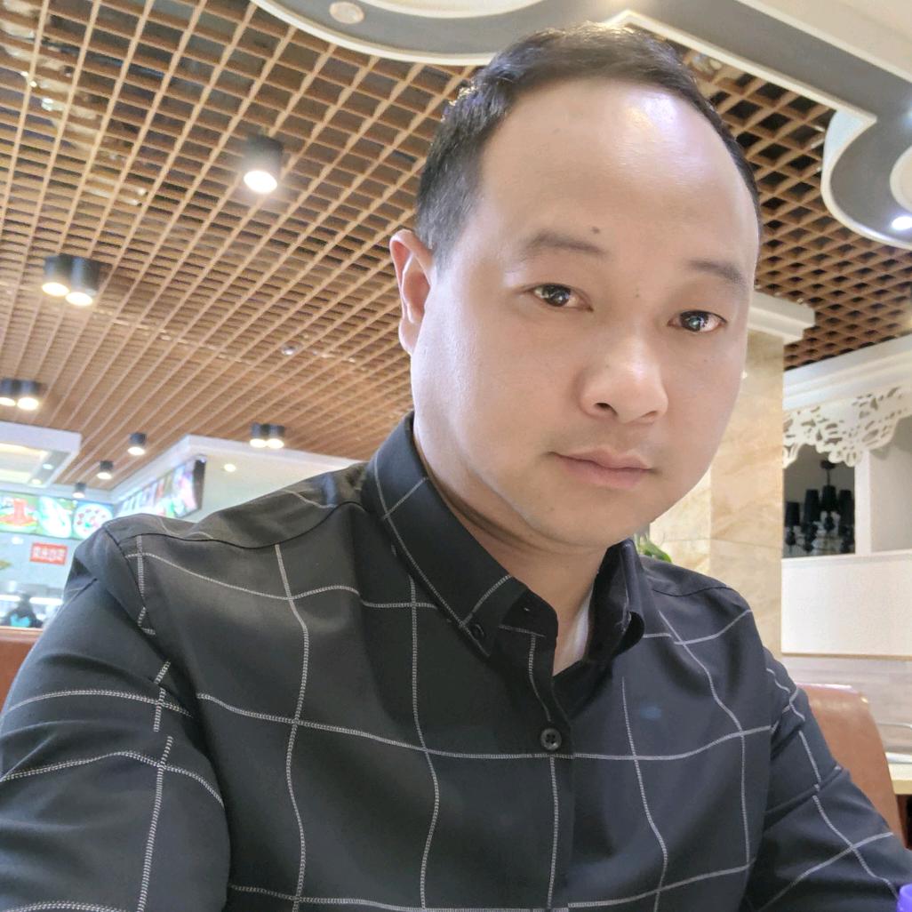 牛奶味的小团子