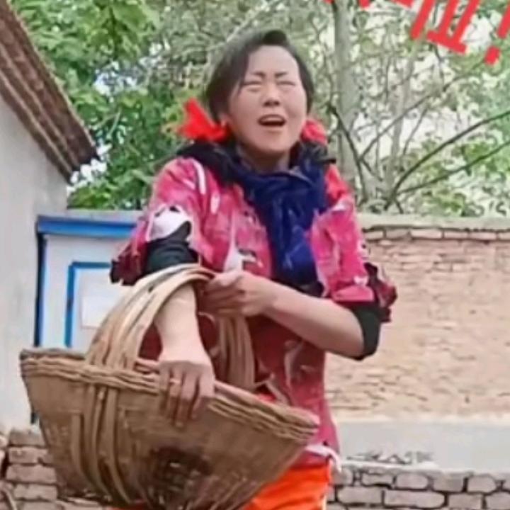 丑奶小云