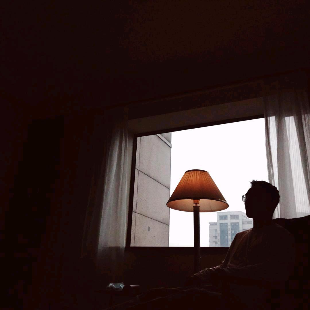 均均的卡森