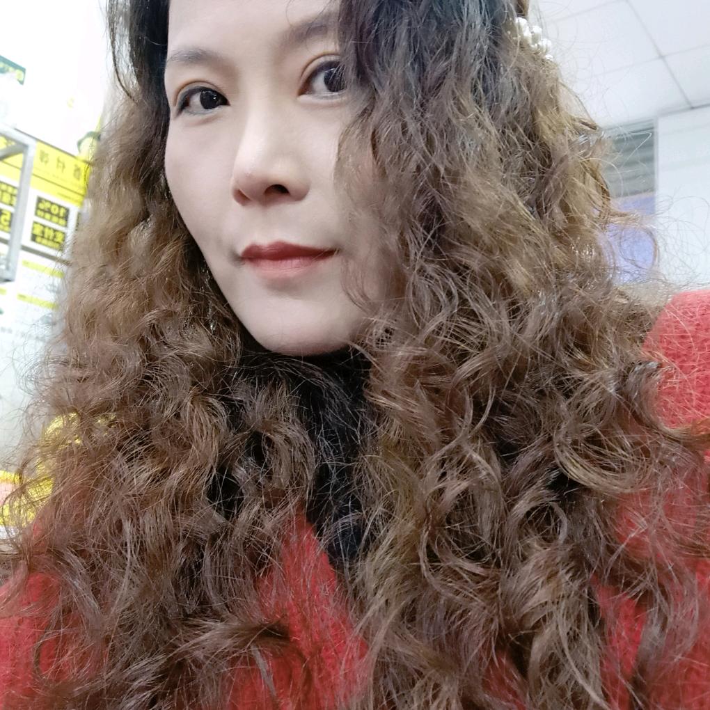 万红