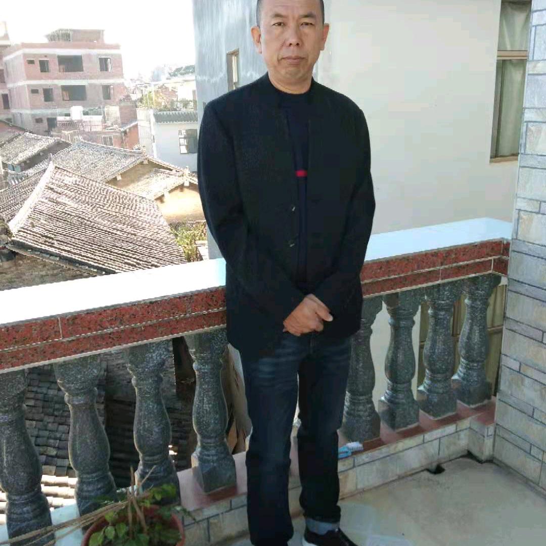 杨    哥