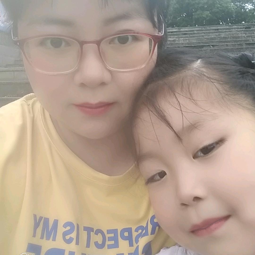 和小熊共饮牛奶🧋