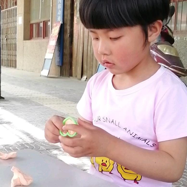 卖水果的小姐姐