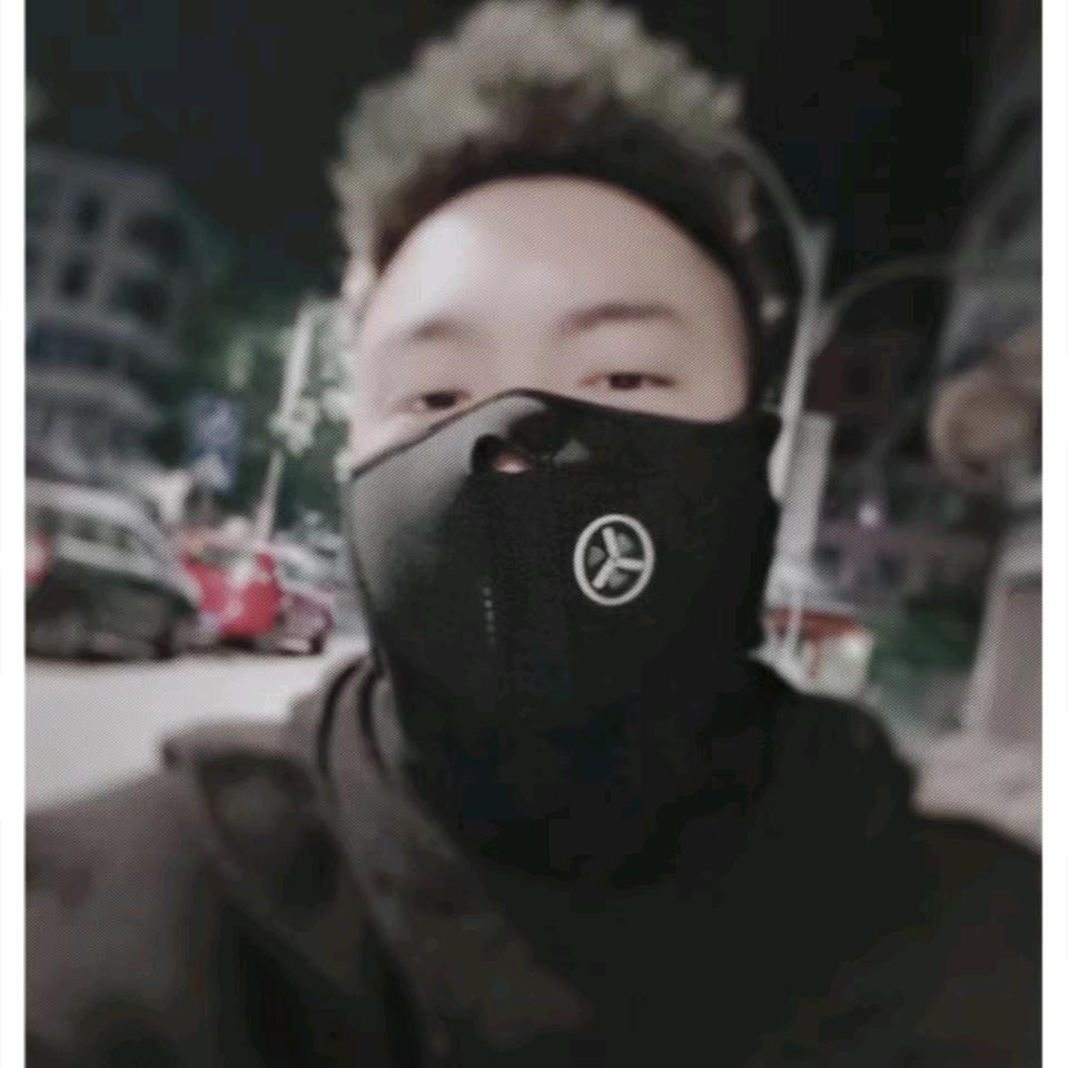 小飞C起来（LOLM）