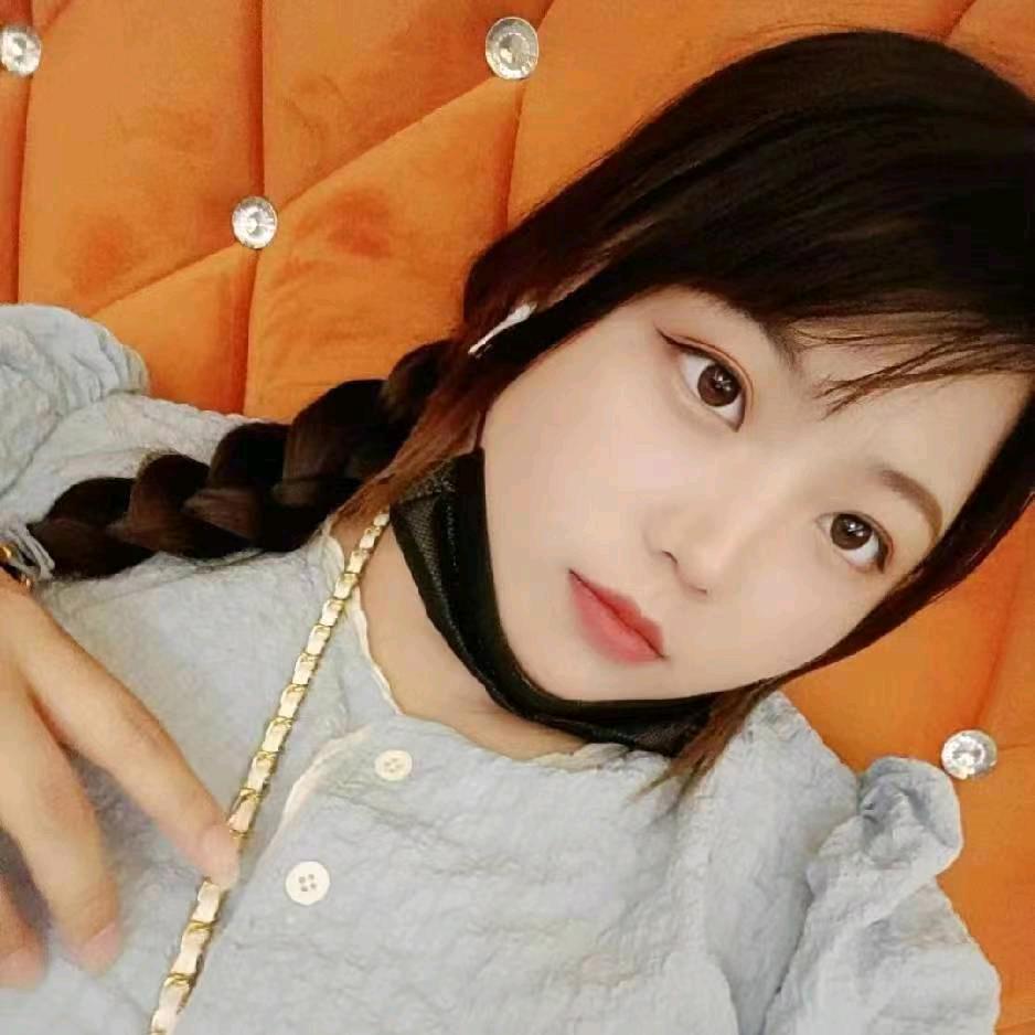 刘红霞每天早上5点准时开播。