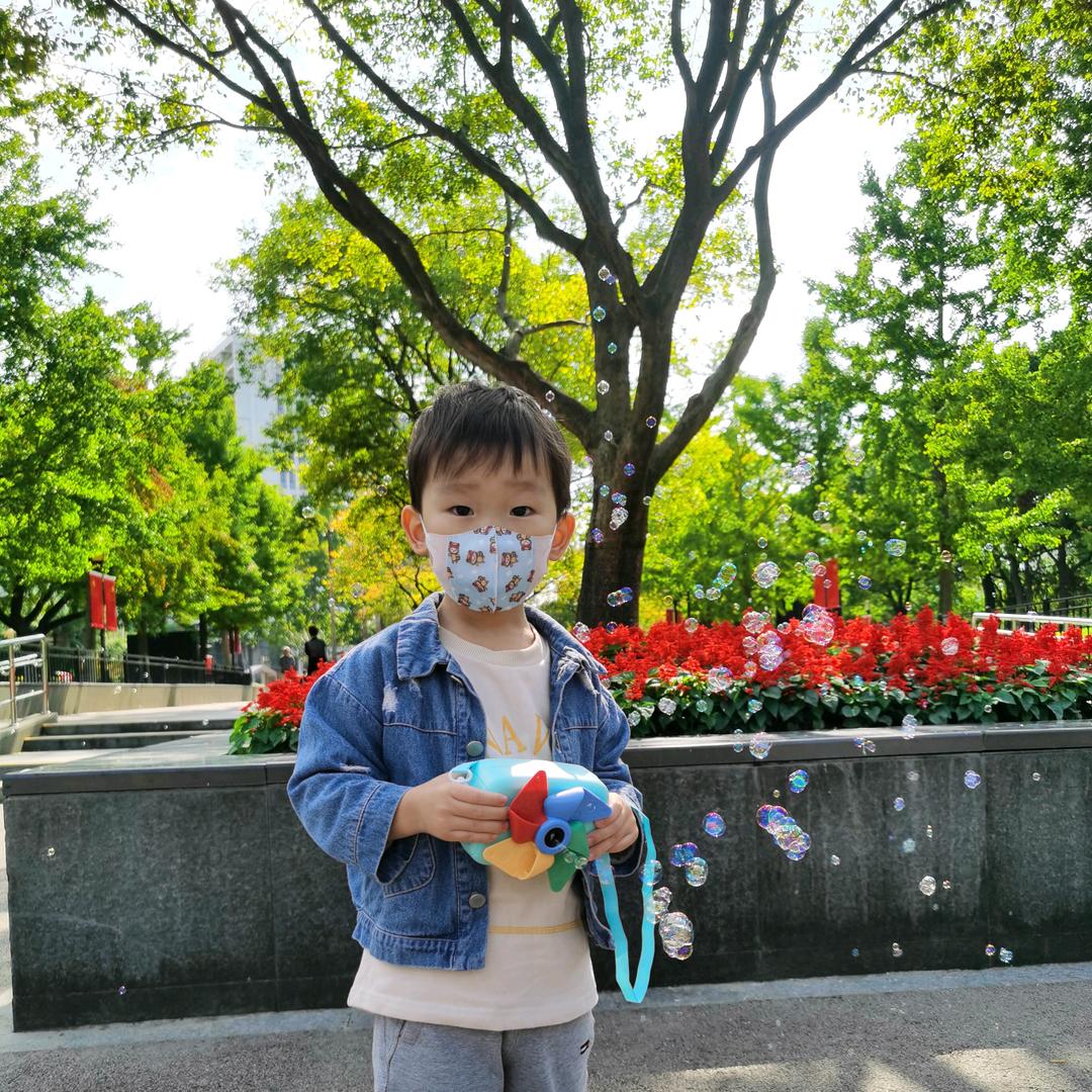 某某人