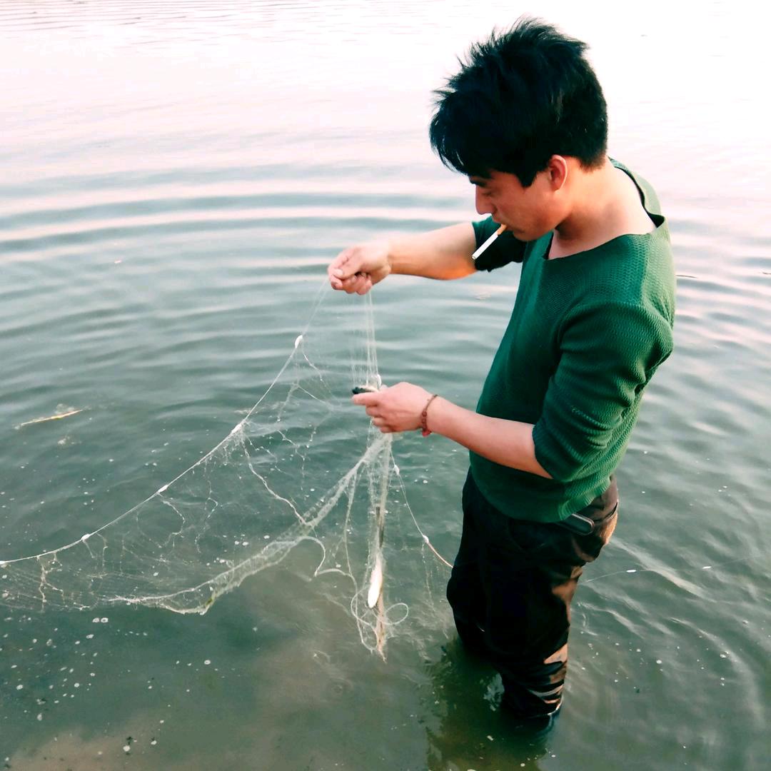 叼着烟逮着鱼🐠《连赞拉黑》