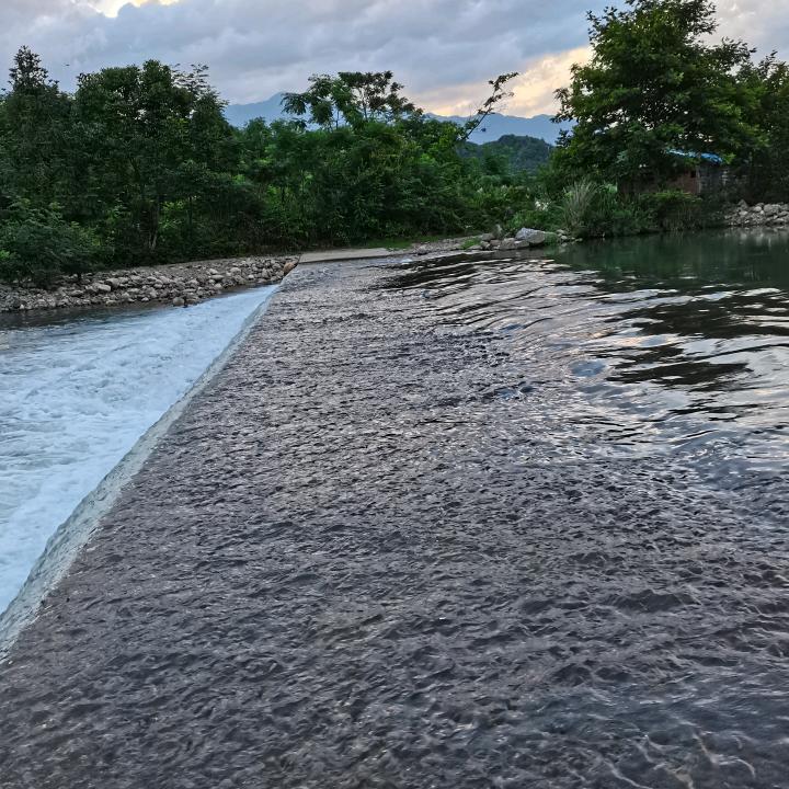 过～客