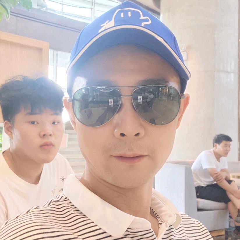 八零后亮哥