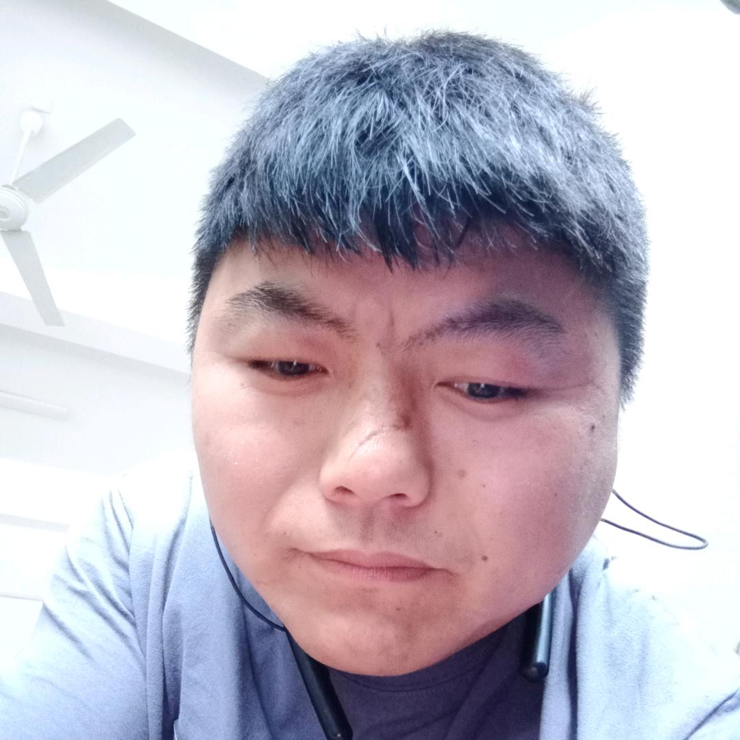 王新彬