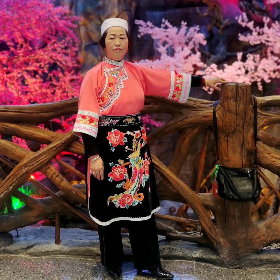 苦中作乐。