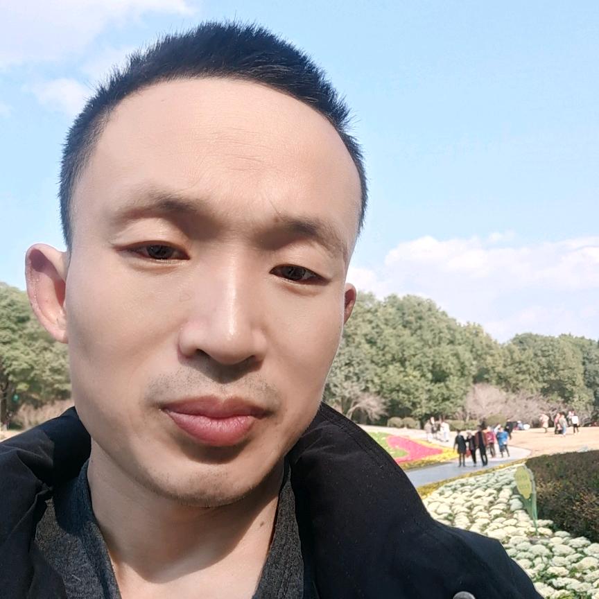 阿伟♛