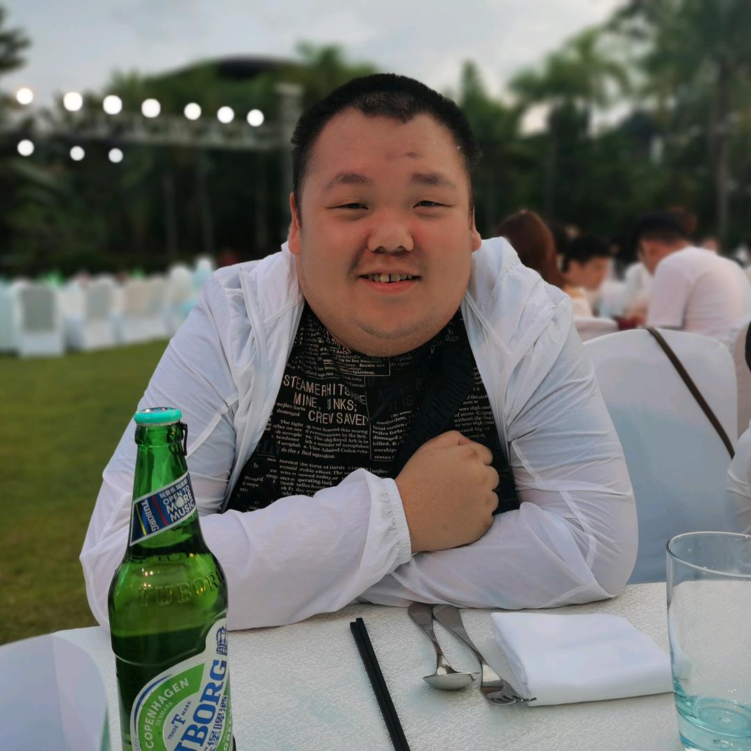正在努力减肥大勇哥（已减 53斤）