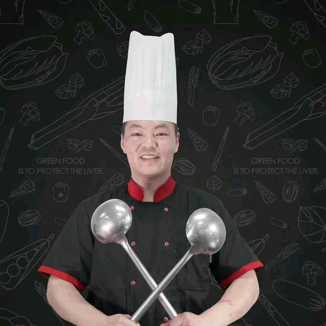 罗洪伟