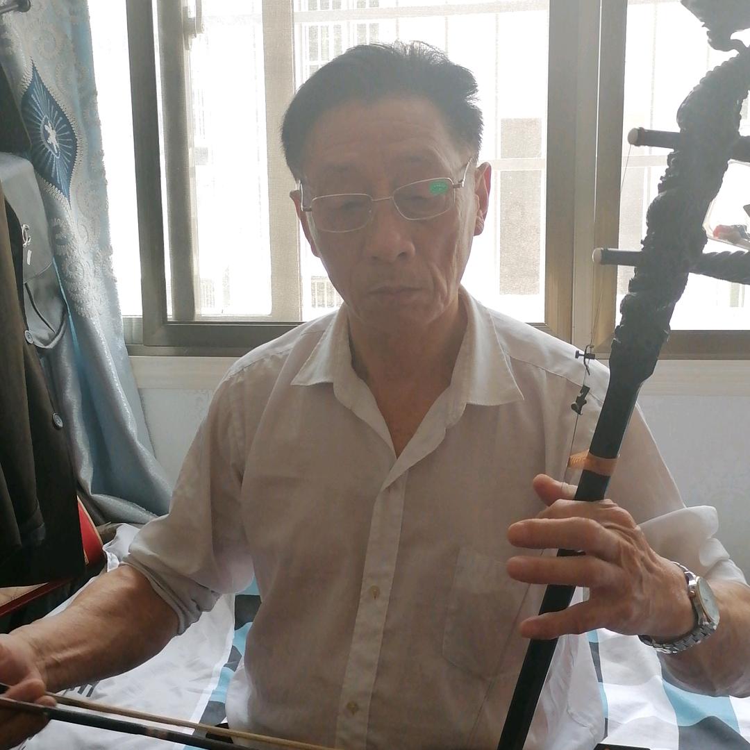 吴兴德（提琴）