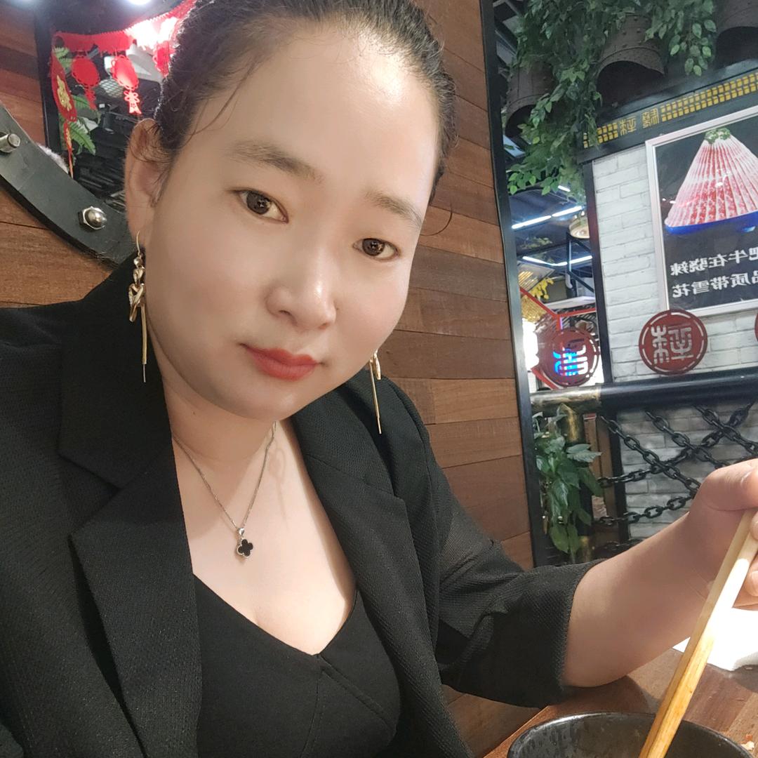 卖饭团的小姐姐