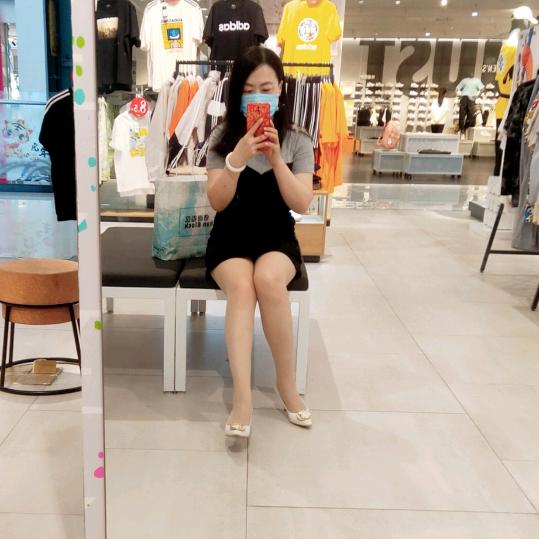 石小燕