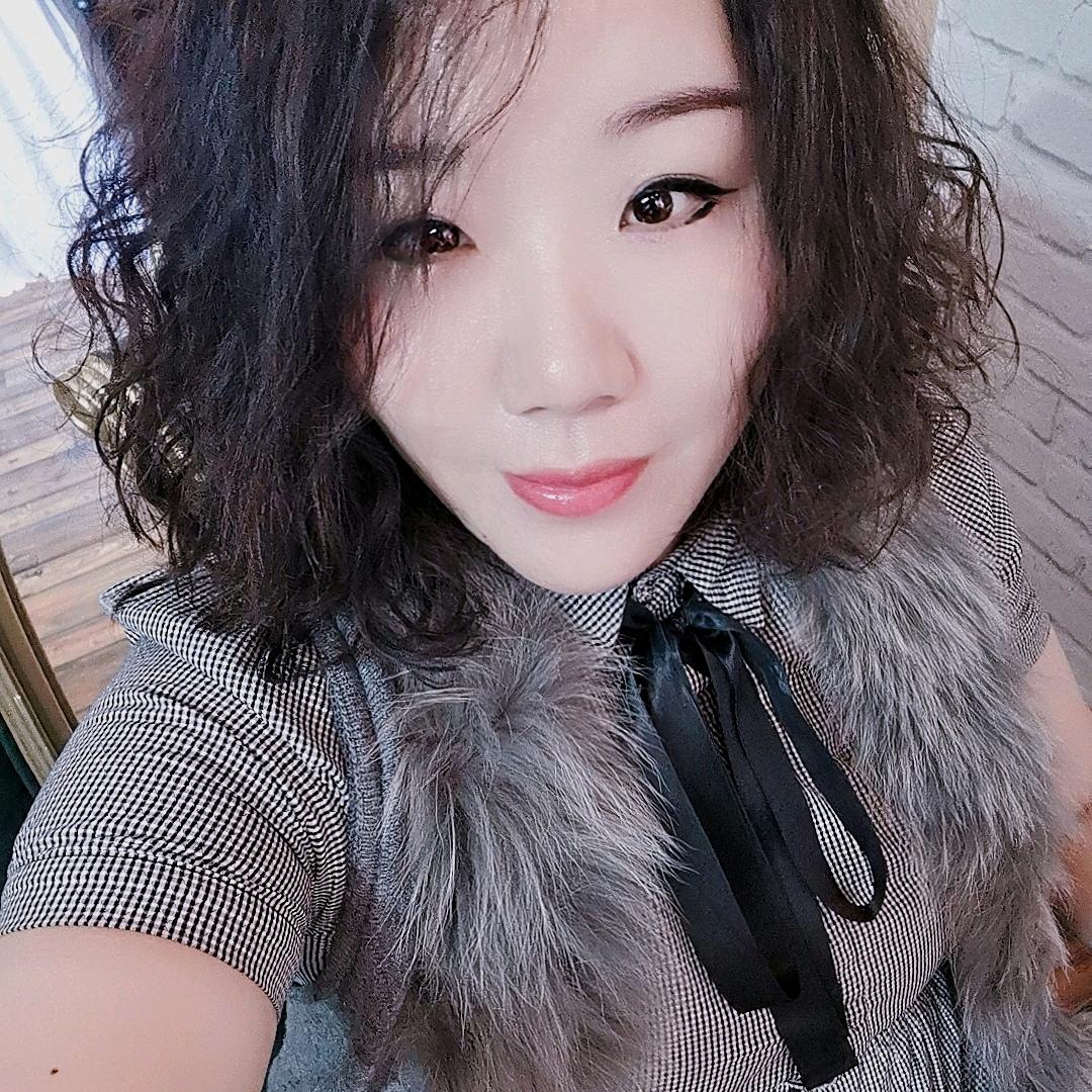 临河觅诺婚纱馆—珊姐