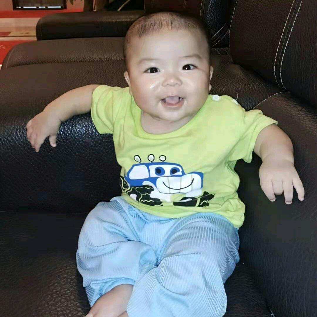 梁启纯（靓仔纯）