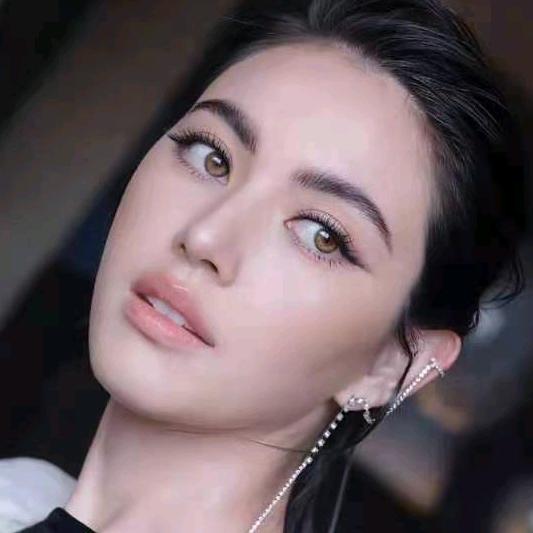 伊伊名品女装