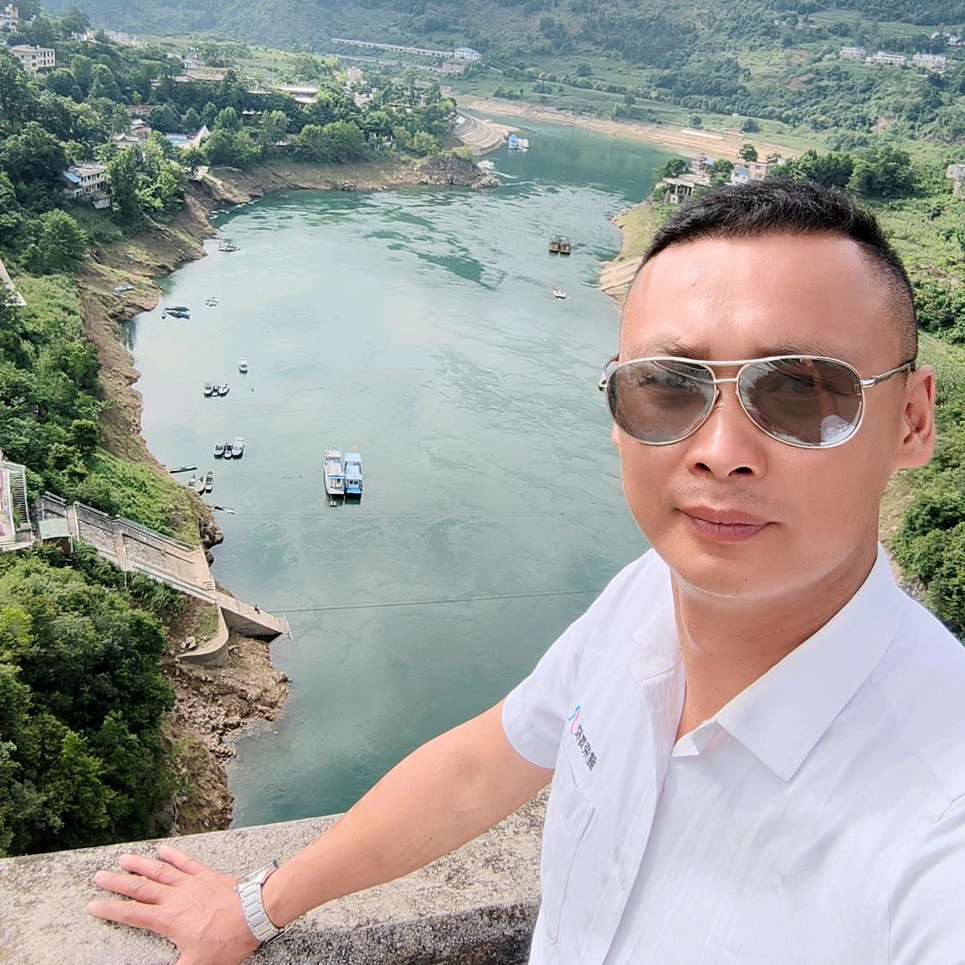 健荣驾校艾教练