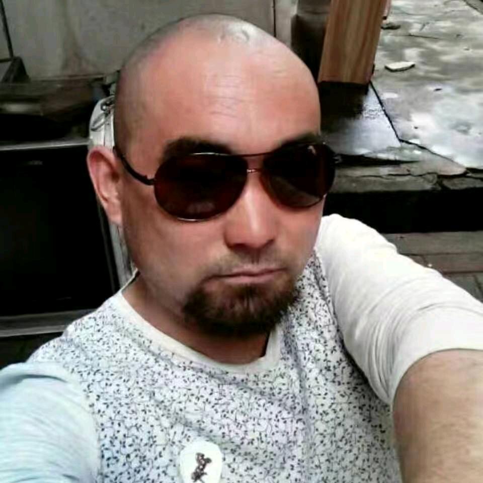 发哥，鄂男