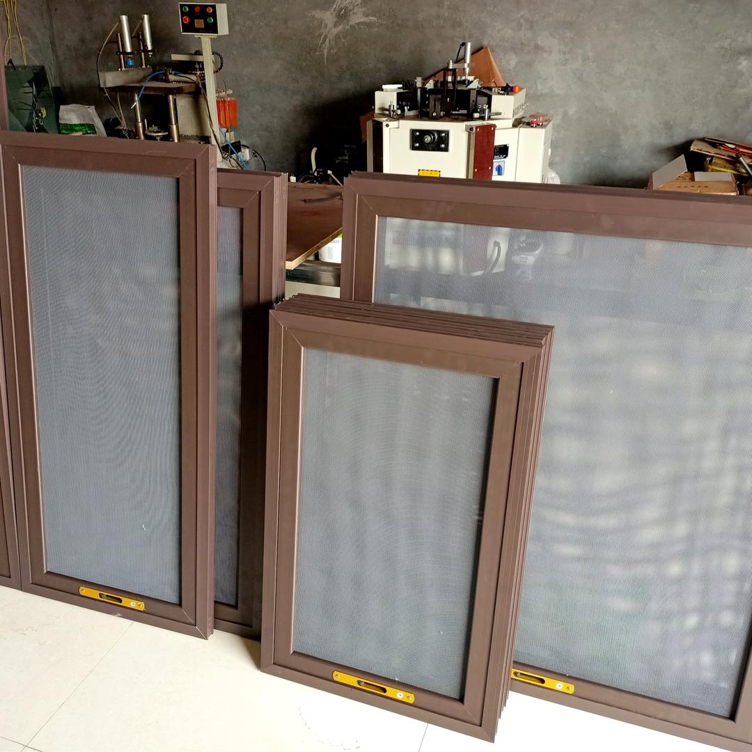 火焰山上的小树林