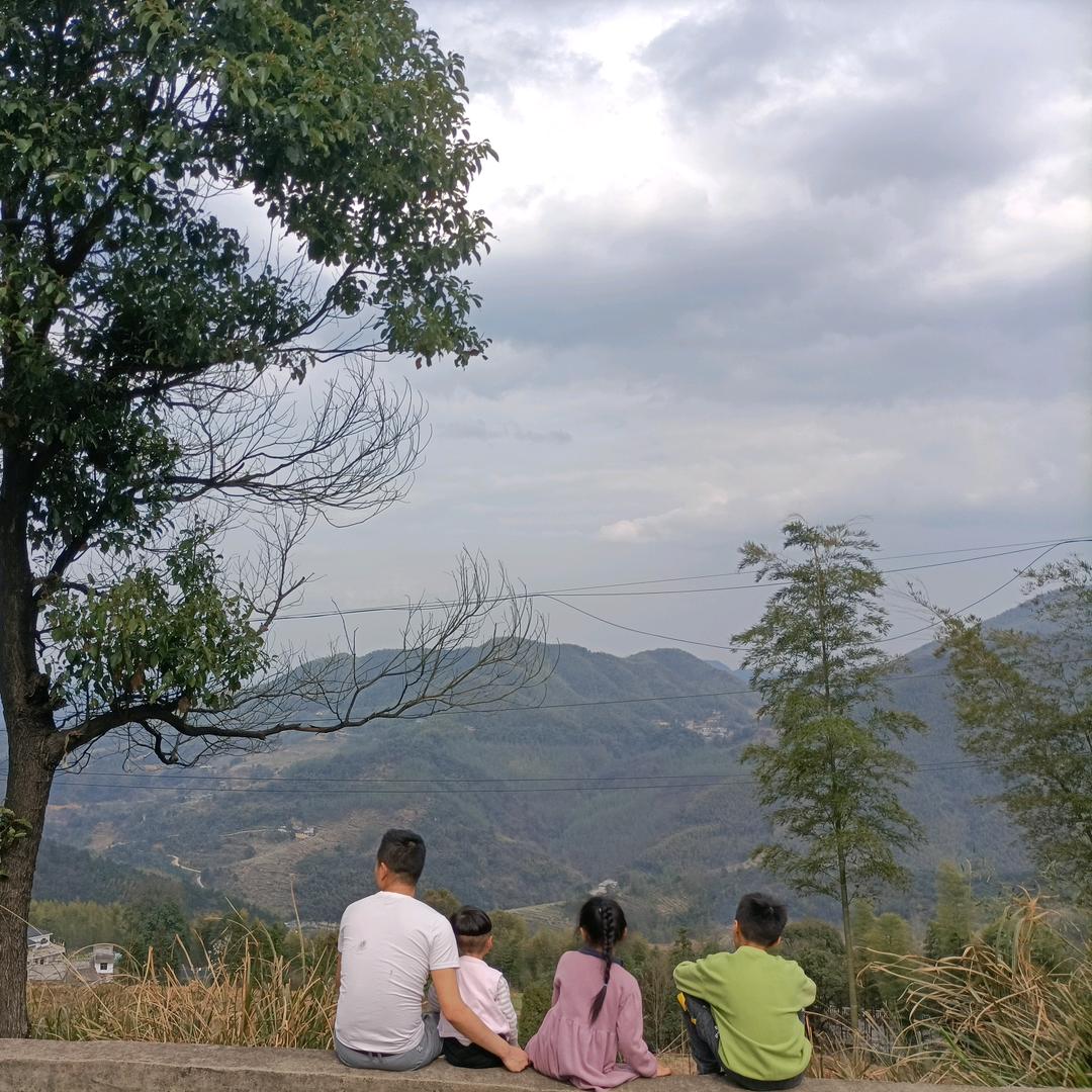 宜春卖乳胶漆的小游(多乐士)