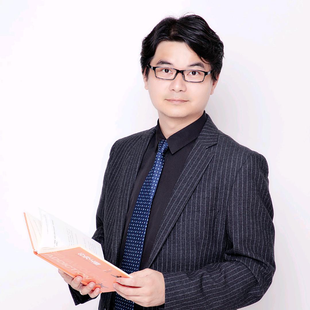 作家何圣君