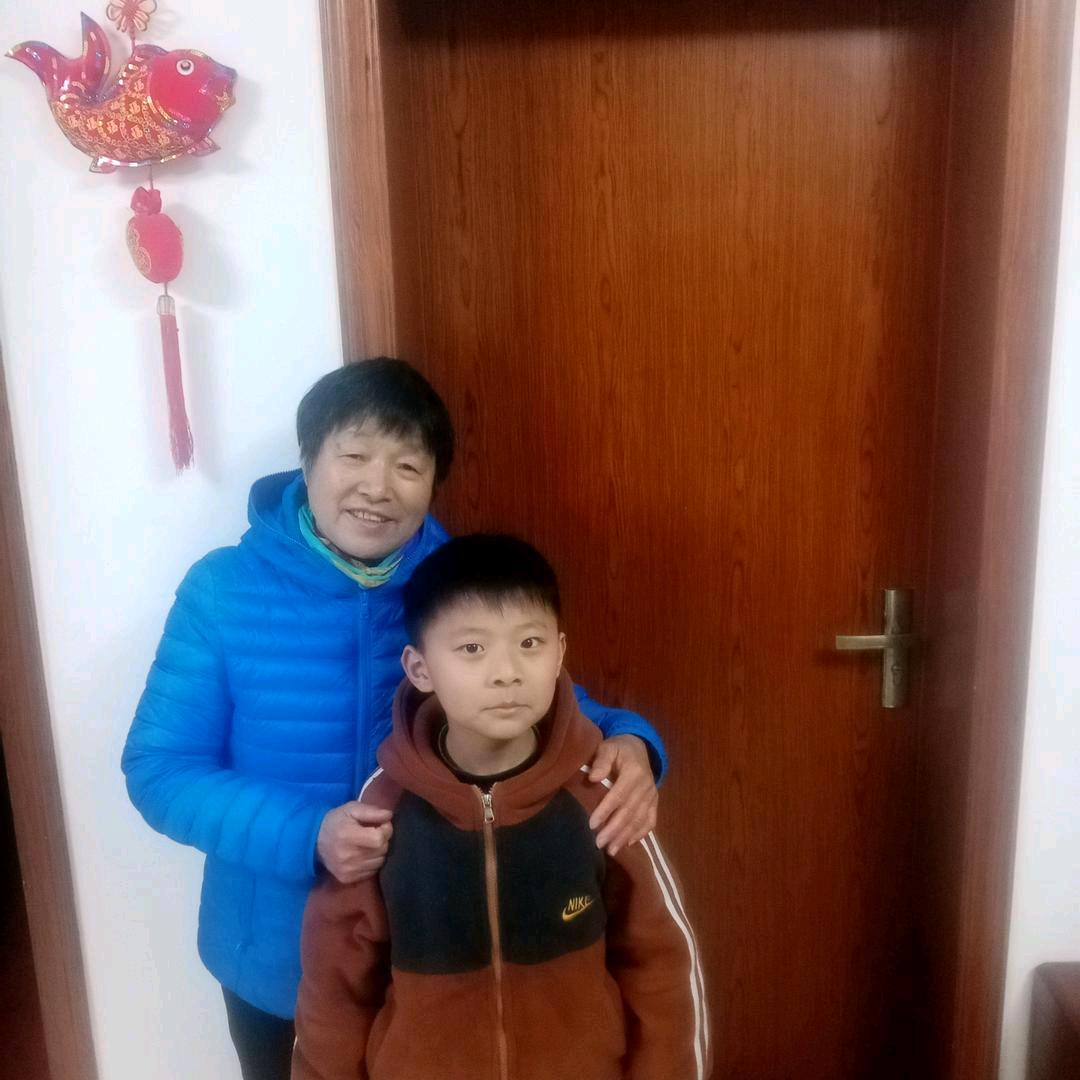 袁小兰75岁的🐰