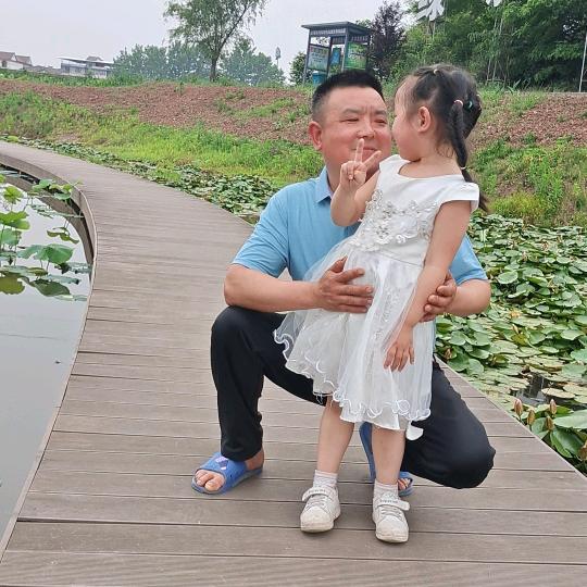 香水菠萝水果王子