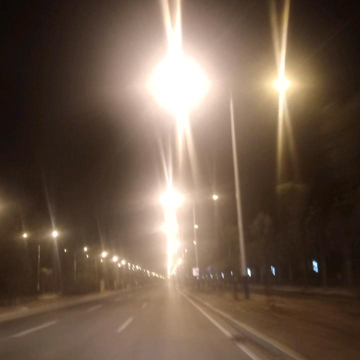 এ᭄再苦再难也要坚强ོꦿ࿐（不想孤独）