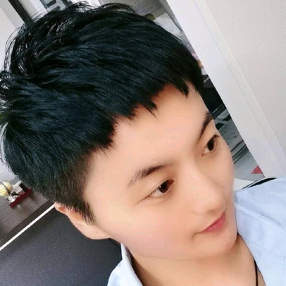小李妮  ⁶⁶¹