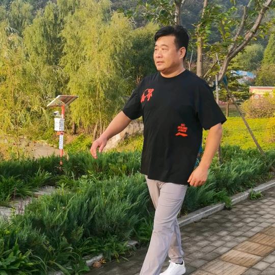亮哥