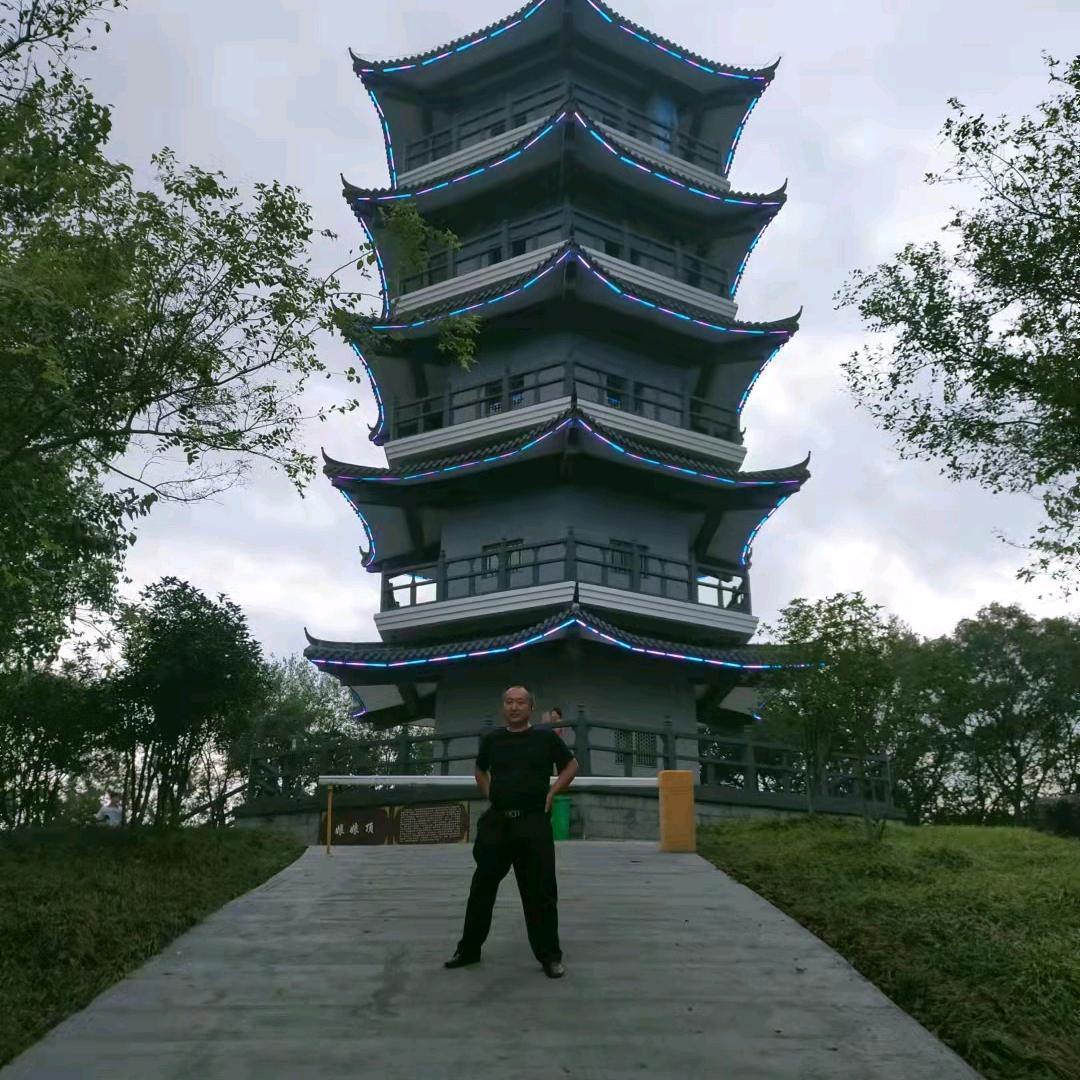 人到中年