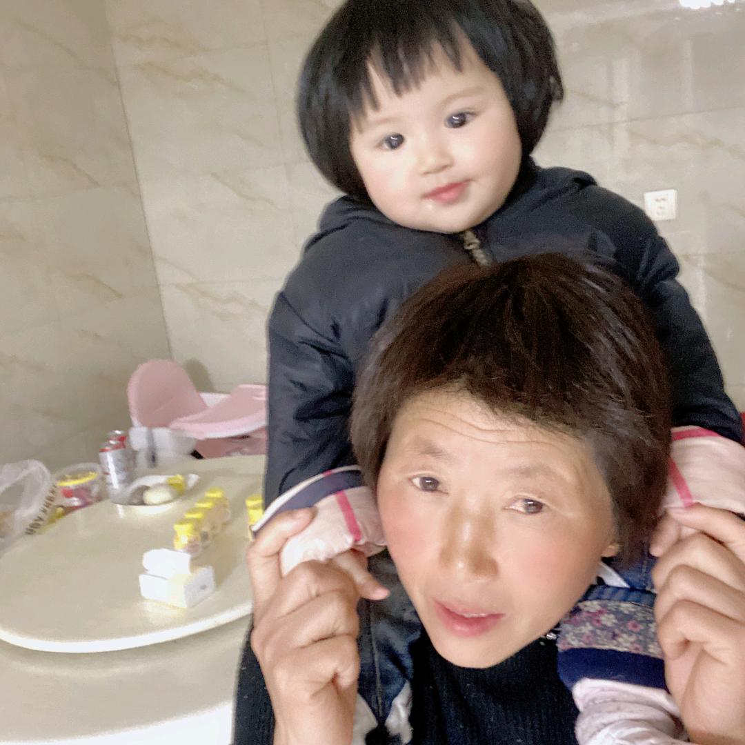 张素萍