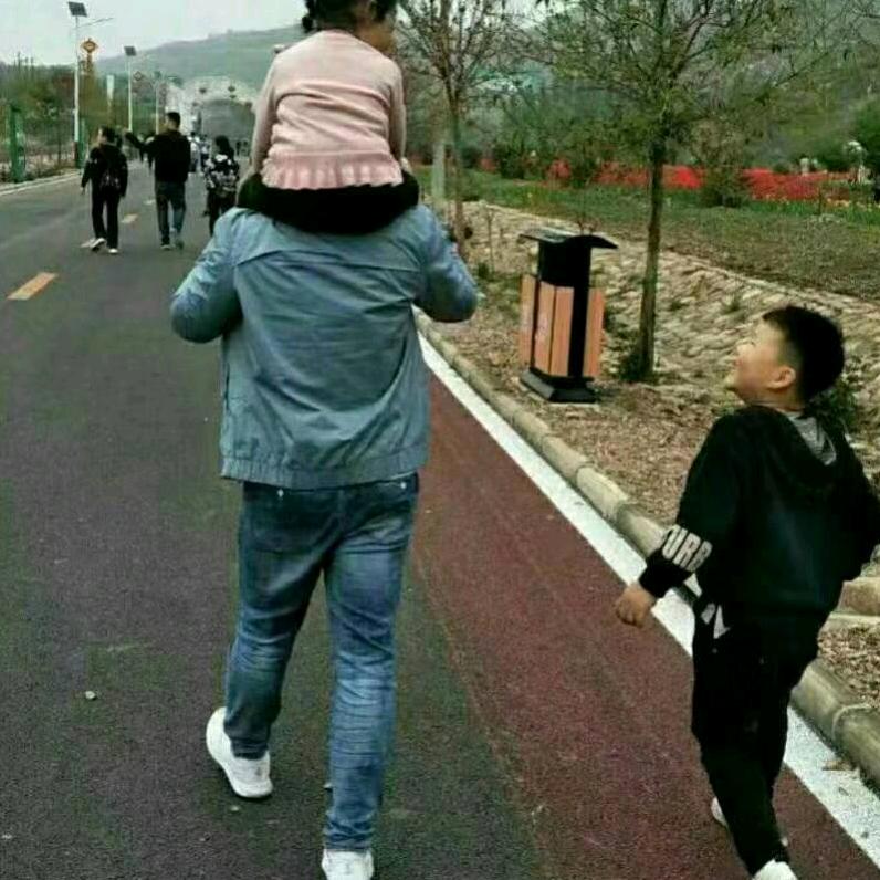 沙河市金特物流大件运输路涛