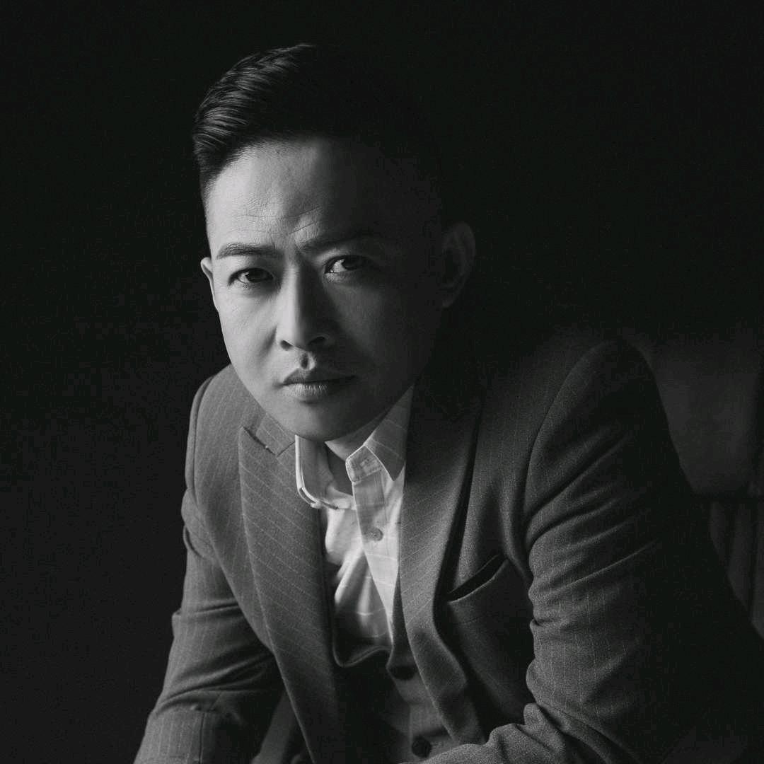 潘云龙