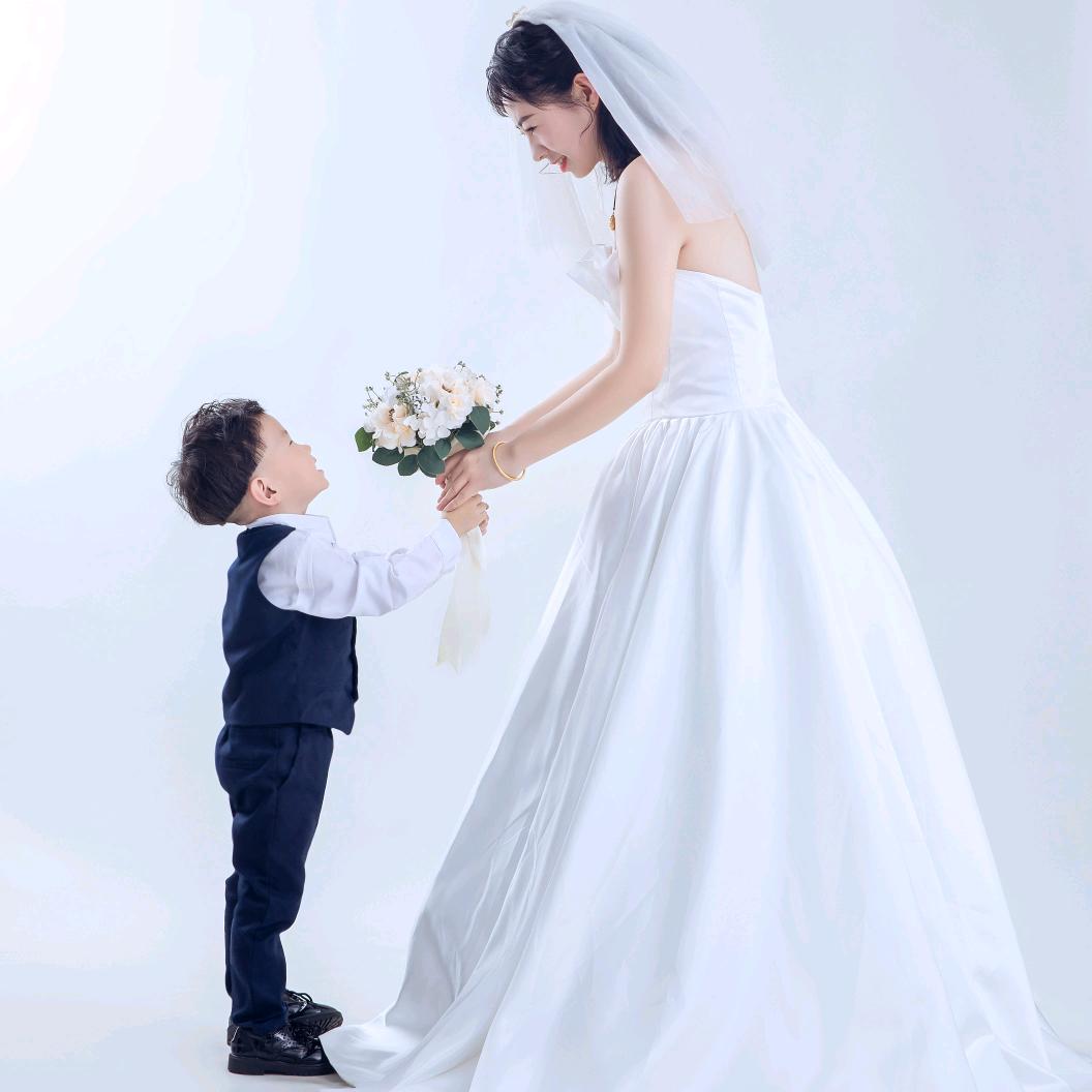@☞Miss赵財進寳♥自律妞💃