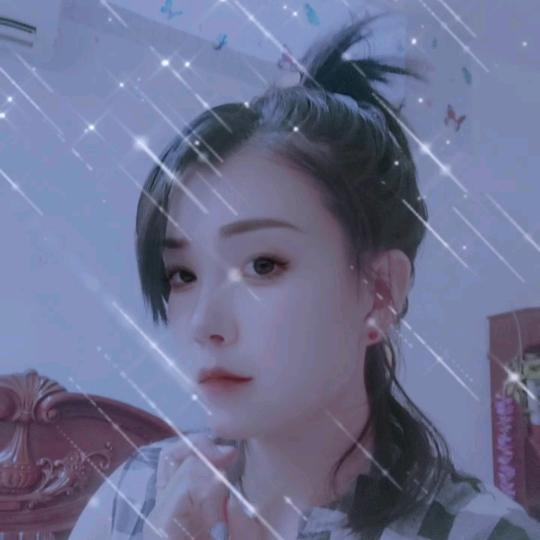 清晨下的白鹿