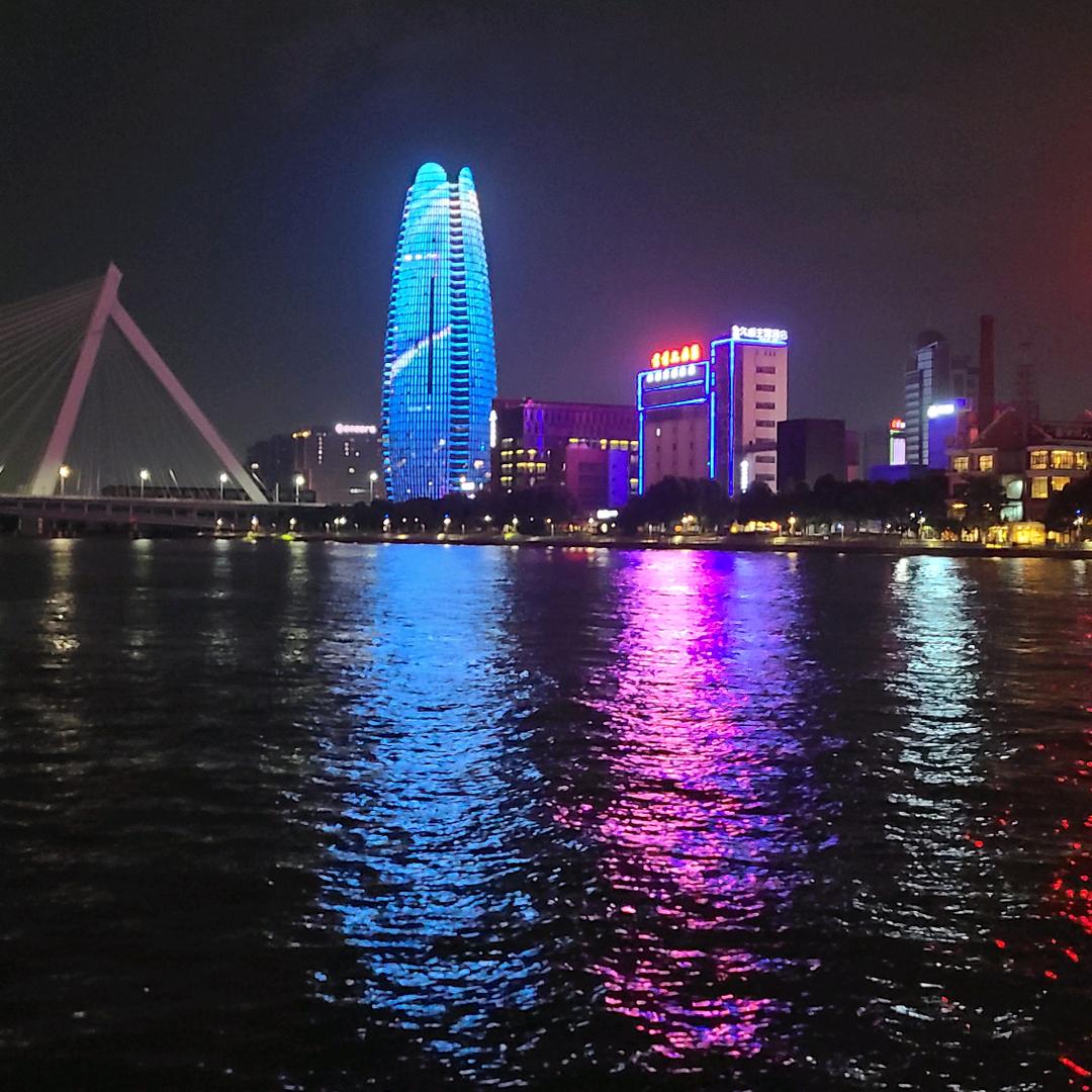 乘夜的雨